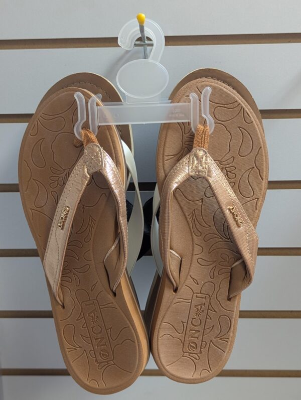 Flip Flop Sandal Hangers - Image 2
